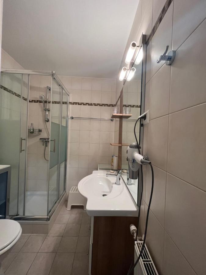 Kaernten Ossiacher See Apartment Zwei Zimmer Ferienwohnung Direkter Seezugang Strand Beheizte Schwimmhalle Bodensdorf Esterno foto
