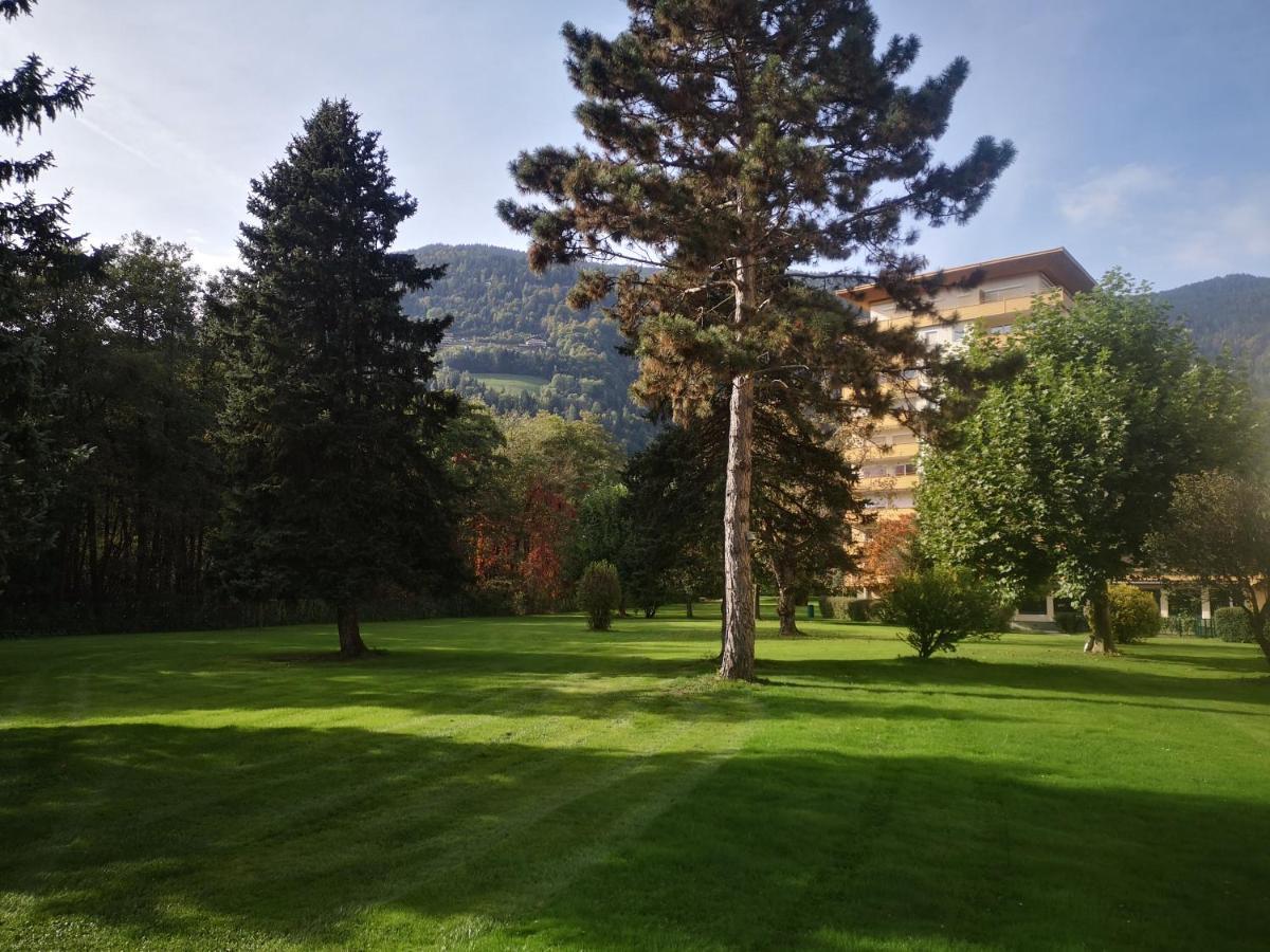 Kaernten Ossiacher See Apartment Zwei Zimmer Ferienwohnung Direkter Seezugang Strand Beheizte Schwimmhalle Bodensdorf Esterno foto